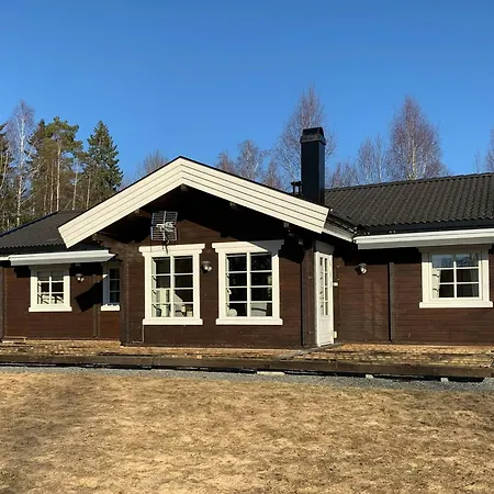 Feriehus By Aremarksjoen With Scenic Views *
